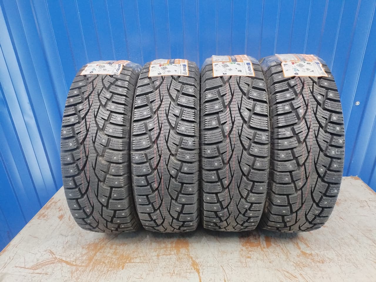 Centara Snow Cutter 102T 225/65 R17.0