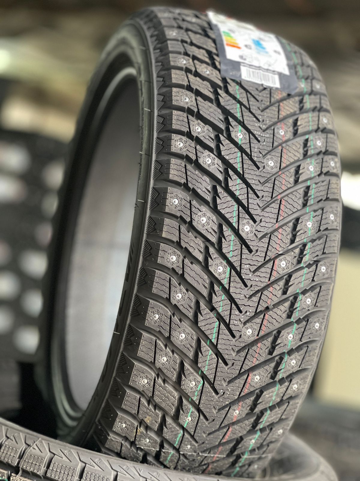 Arivo Ice Claw ARW7 275/40 R22.0 / 315/35 R22.0